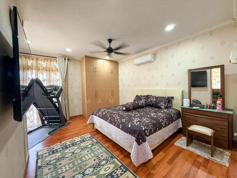 Semi-Detached House for Sale in Presint 18 (Putrajaya) - Lukman Hakim - Bedroom - PropertyGuru.com.my