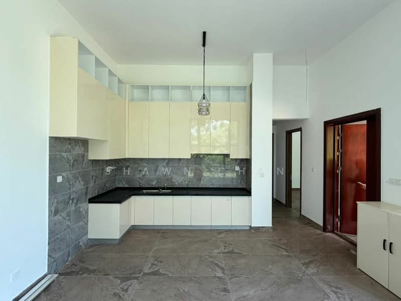 Cluster House for Sale in Forest City (Gelang Patah) - Shawn Chan - Kitchen - PropertyGuru.com.my