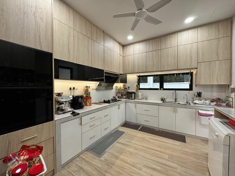 Semi-Detached House for Sale in Setia Alam (Selangor) - Jennie Chew - Kitchen - PropertyGuru.com.my