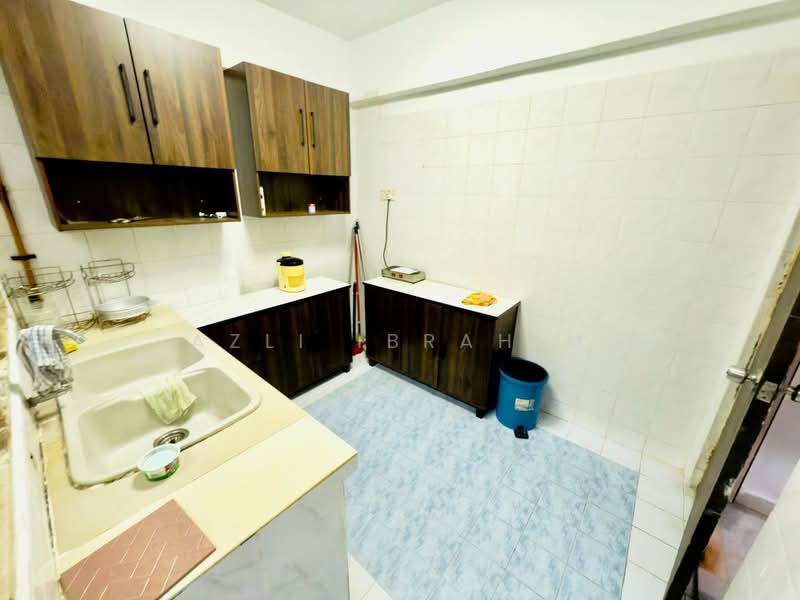 Condominium for Sale at Seri Mas Condominium - Azli Ibrahim - Kitchen - PropertyGuru.com.my