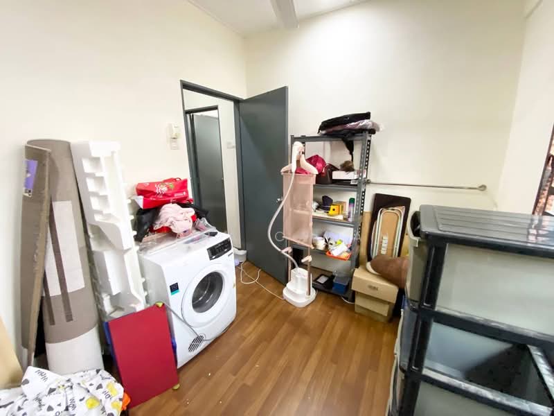 Taman Salak Perdana untuk Untuk Dijual - RM 380,000, Mac 2026 - Interior - PropertyGuru.com.my