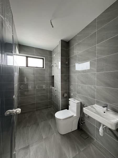 2-storey Terraced House for Sale in Johor Bahru (Johor) - Cherry Chin - Masters Room Toilet - PropertyGuru.com.my