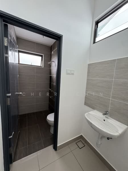 2-storey Terraced House for Sale in Johor Bahru (Johor) - Cherry Chin - Bathroom Bedroom 2 & 3 - PropertyGuru.com.my