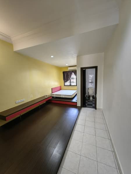 Mutiara Rini Jalan Utama Skudai Double Storey Terrace Fully Furnished untuk Untuk Disewa - RM 2,500 /bulan, Mac 2026 - Bedroom - PropertyGuru.com.my