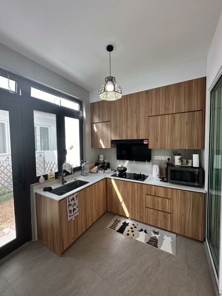 Semi-Detached House for Rent in Senibong (Permas Jaya) - Ms Tham - Kitchen - PropertyGuru.com.my