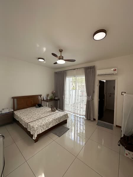 Semi-Detached House for Rent in Senibong (Permas Jaya) - Ms Tham - Bedroom - PropertyGuru.com.my
