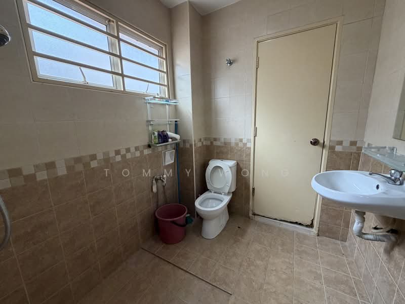 2.5-storey Terraced House for Sale in Bandar Mahkota Cheras (Cheras) - Tommy Wong - Bathroom - PropertyGuru.com.my