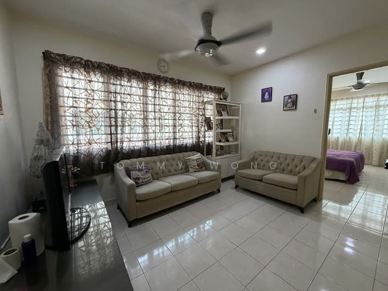 2.5-storey Terraced House for Sale in Bandar Mahkota Cheras (Cheras) - Tommy Wong - Living Room - PropertyGuru.com.my