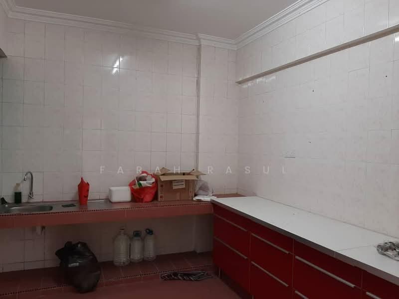 Condominium for Sale at Tiara Kelana - Farah Rasul - Kitchen - PropertyGuru.com.my