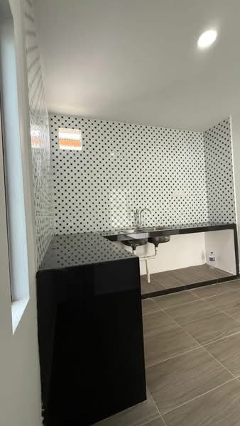 1-storey Terraced House for Sale in Kulai (Johor) - Han Yong Ang - Kitchen - PropertyGuru.com.my