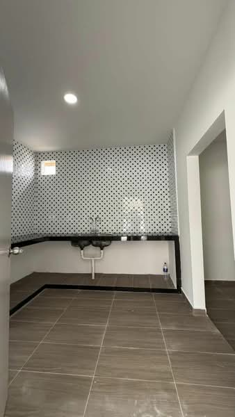 1-storey Terraced House for Sale in Kulai (Johor) - Han Yong Ang - Kitchen - PropertyGuru.com.my