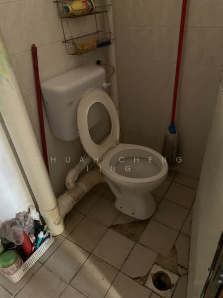 Flat for Sale at Taman Machang Bubok - Chuah Cheng Ling - Bathroom - PropertyGuru.com.my