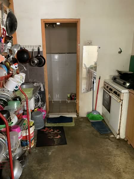 Flat for Sale at Taman Machang Bubok - Chuah Cheng Ling - Kitchen - PropertyGuru.com.my