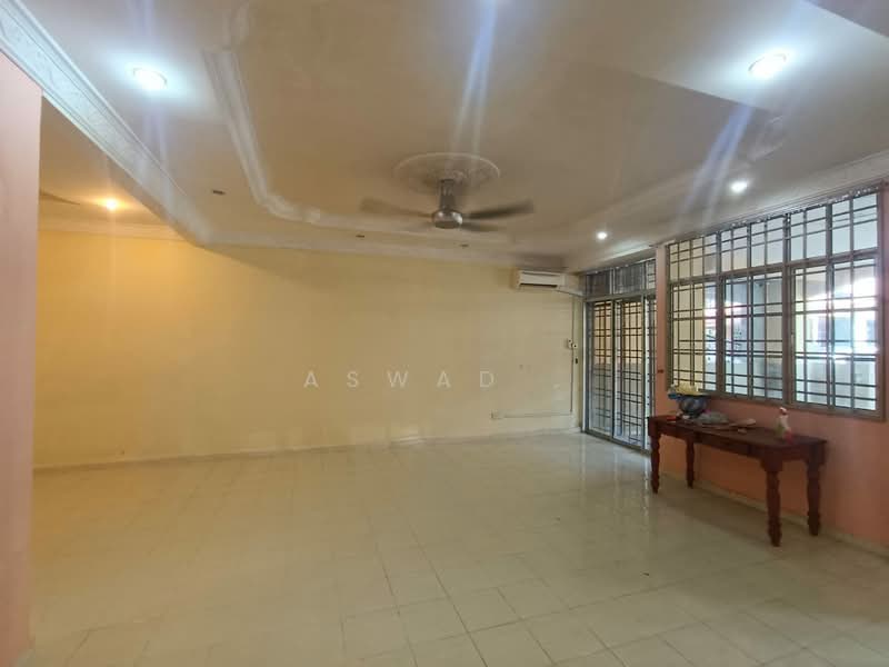2-storey Terraced House for Sale in Taman Perda Timur (Bukit Mertajam) - Aswad . - Living Room - PropertyGuru.com.my