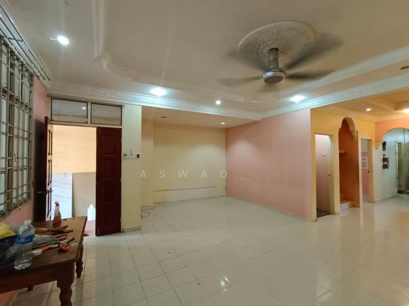 2-storey Terraced House for Sale in Taman Perda Timur (Bukit Mertajam) - Aswad . - Living Room - PropertyGuru.com.my