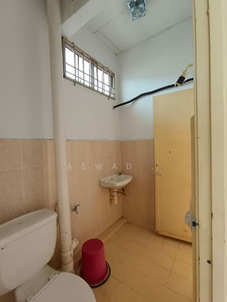 2-storey Terraced House for Sale in Taman Perda Timur (Bukit Mertajam) - Aswad . - Bathroom - PropertyGuru.com.my