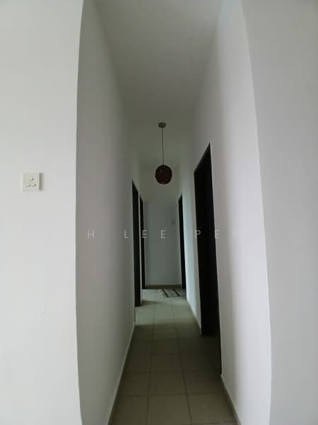 Apartment for Sale at Lake View Suites - Loh Lee Peng - Corridor - PropertyGuru.com.my