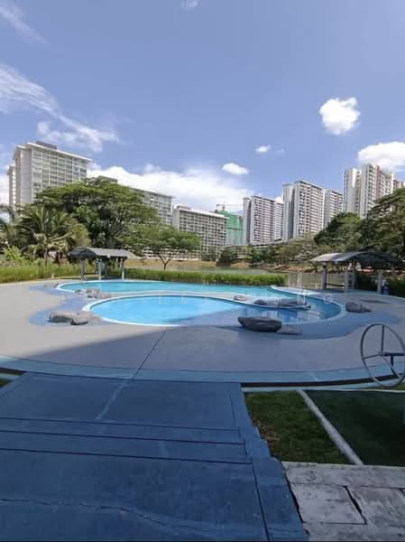 Apartment for Sale at Lake View Suites - Loh Lee Peng - Exterior - PropertyGuru.com.my