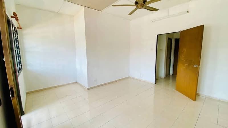 Ipoh lahat baru renovated 2 storey house for sale untuk Untuk Dijual - RM 240,000, Mac 2026 - PropertyGuru.com.my
