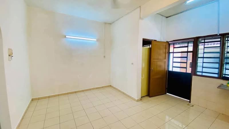 Ipoh lahat baru renovated 2 storey house for sale untuk Untuk Dijual - RM 240,000, Mac 2026 - PropertyGuru.com.my