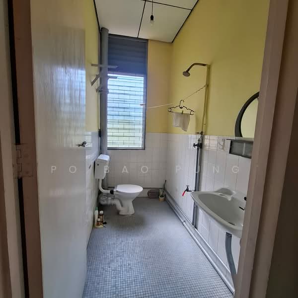 Rumah Teres 2 Tingkat untuk Dijual di George Town (Penang) - Nicolle Pung - Bathroom - PropertyGuru.com.my