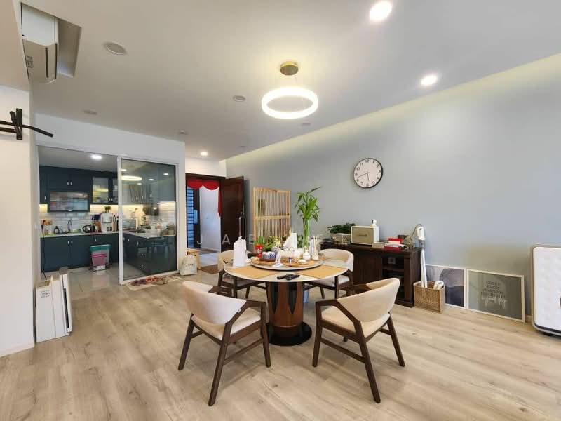 Condominium for Sale at Queens Residences Q2 @ Queens Waterfront - Jae Lee - Kitchen - PropertyGuru.com.my