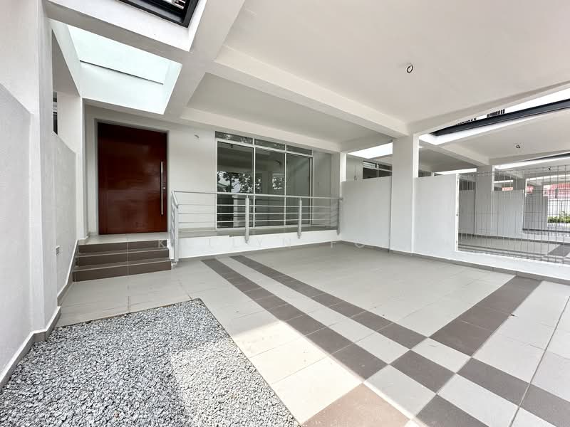 3-storey Terraced House for Sale in Klebang Besar (Klebang) - Kellyn Foo - Exterior - PropertyGuru.com.my
