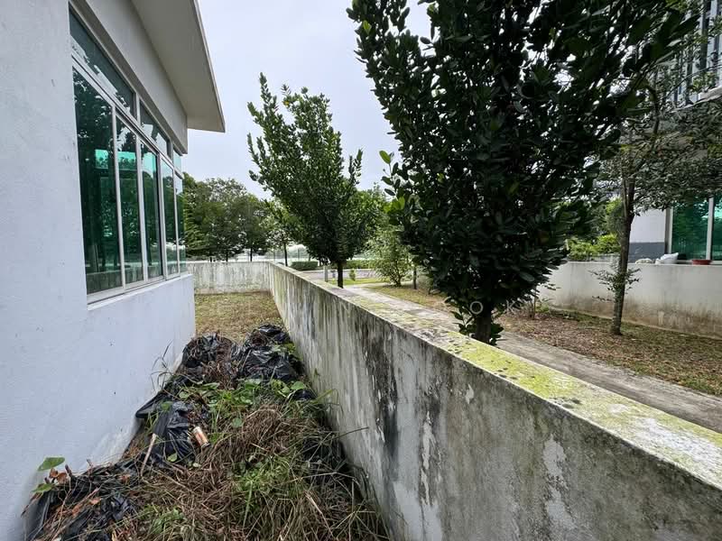 3-storey Terraced House for Sale in Puchong (Selangor) - Kelvin Pook - Exterior - PropertyGuru.com.my