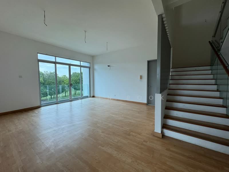 3-storey Terraced House for Sale in Puchong (Selangor) - Kelvin Pook - Living Room - PropertyGuru.com.my