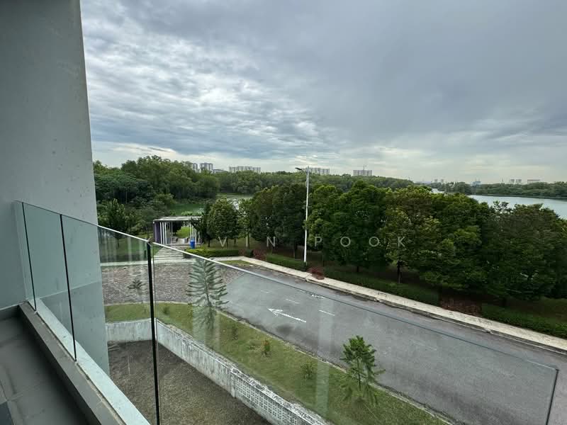 3-storey Terraced House for Sale in Puchong (Selangor) - Kelvin Pook - Balcony - PropertyGuru.com.my