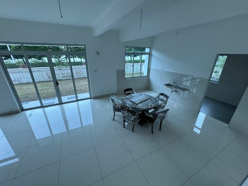 3-storey Terraced House for Sale in Puchong (Selangor) - Kelvin Pook - Dining Room - PropertyGuru.com.my