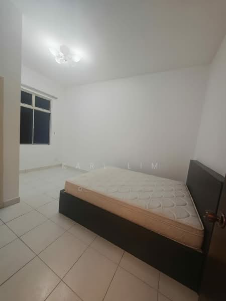 2-storey Terraced House for Rent in Taman Bestari Indah (Ulu Tiram) - Karl Lim - Bedroom - PropertyGuru.com.my