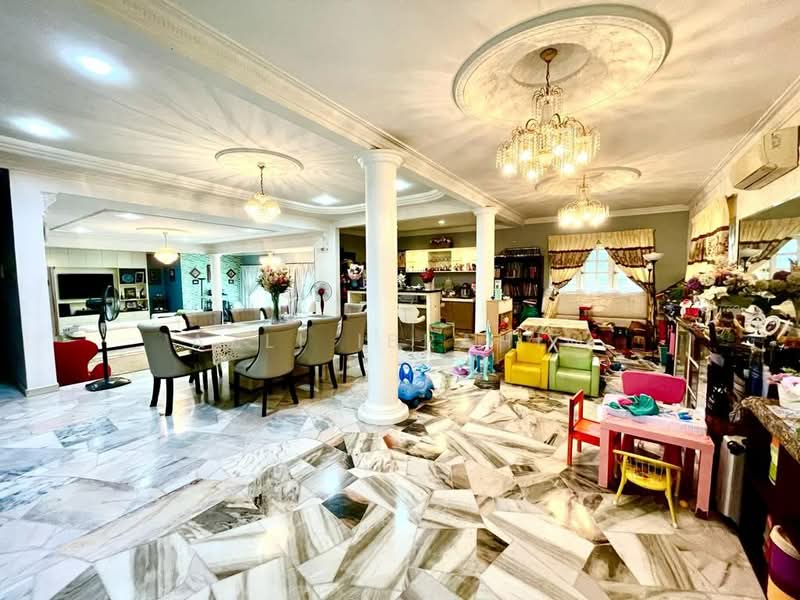 Seksyen 3 untuk Untuk Dijual - RM 1,600,000, Mac 2026 - Living Room - PropertyGuru.com.my