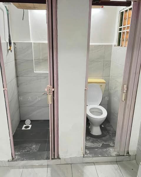 Flat Temenggong untuk Untuk Dijual - RM 188,000, Mac 2026 - Bathroom - PropertyGuru.com.my