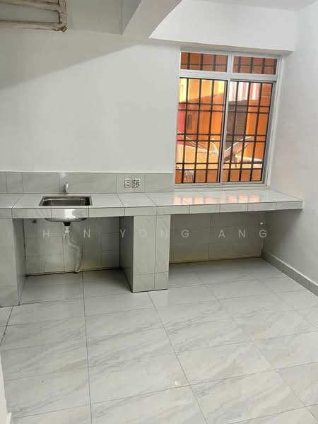 Flat Temenggong untuk Untuk Dijual - RM 188,000, Mac 2026 - Kitchen - PropertyGuru.com.my