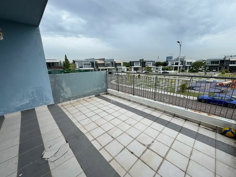 2-storey Terraced House for Sale in Puchong (Selangor) - Kelvin Pook - Balcony - PropertyGuru.com.my