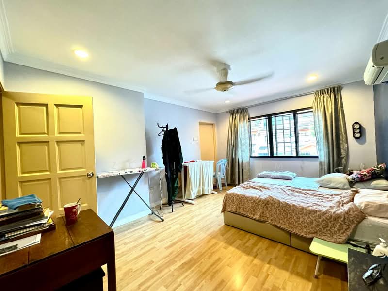 3-storey Terraced House for Sale in Bukit Antarabangsa (Ulu Kelang) - Azli Ibrahim - Bedroom - PropertyGuru.com.my