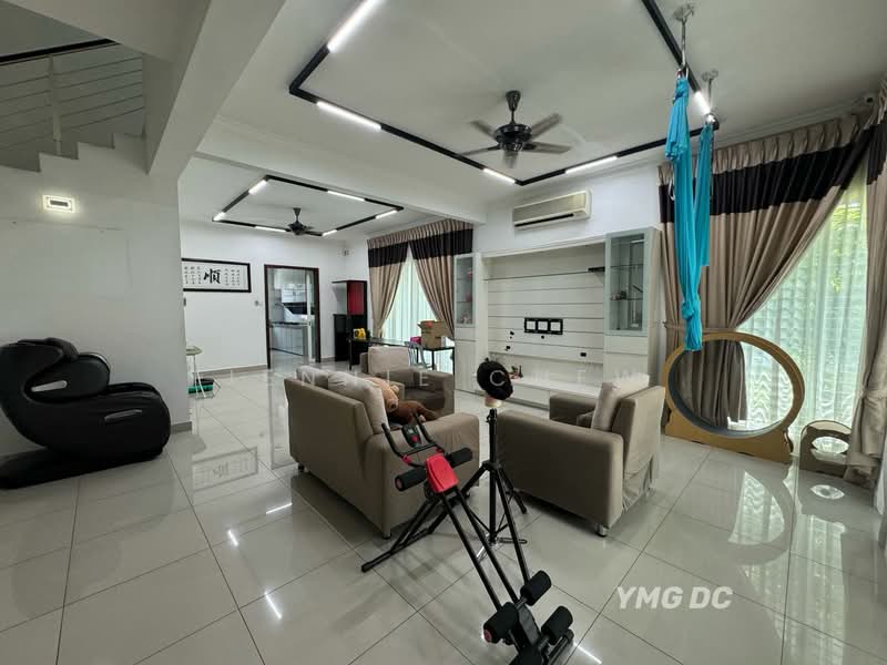 2-storey Terraced House for Sale in Ambang Botanic (Klang) - Jennie Chew - Living Room - PropertyGuru.com.my