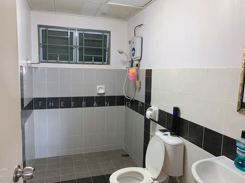 Servis Apartment untuk Dijual di Koi Kinrara - Theeban Ganasen - Bathroom - PropertyGuru.com.my