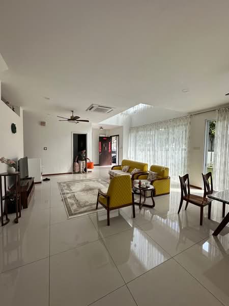 Bungalow for Rent in Senibong (Permas Jaya) - Shirley Haw - Living Room - PropertyGuru.com.my