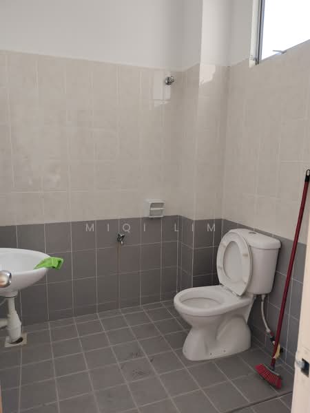 Apartment for Sale at Seri Bayu Resort - MiQi Lim - Bathroom - PropertyGuru.com.my