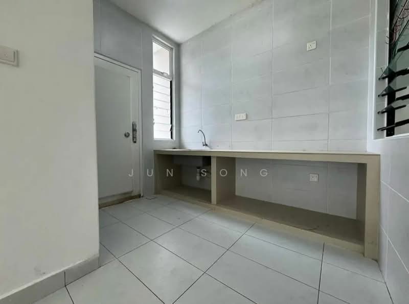 Mutiara Bestari untuk Untuk Dijual - RM 1,300,000, Mac 2026 - Kitchen - PropertyGuru.com.my