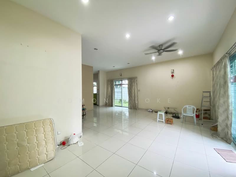 Rumah Berkembar untuk Dijual di Kepong (Kuala Lumpur) - Edmond Loke - Living Room - PropertyGuru.com.my