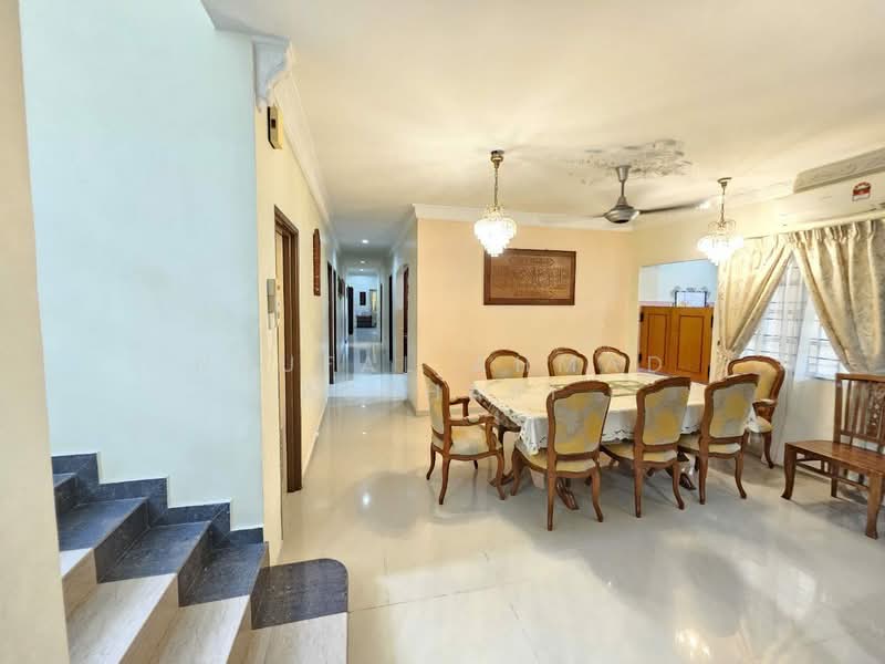 Bungalow for Sale in Lavender Heights (Senawang) - Naufal Ahmad Azahari - Dining area one - PropertyGuru.com.my