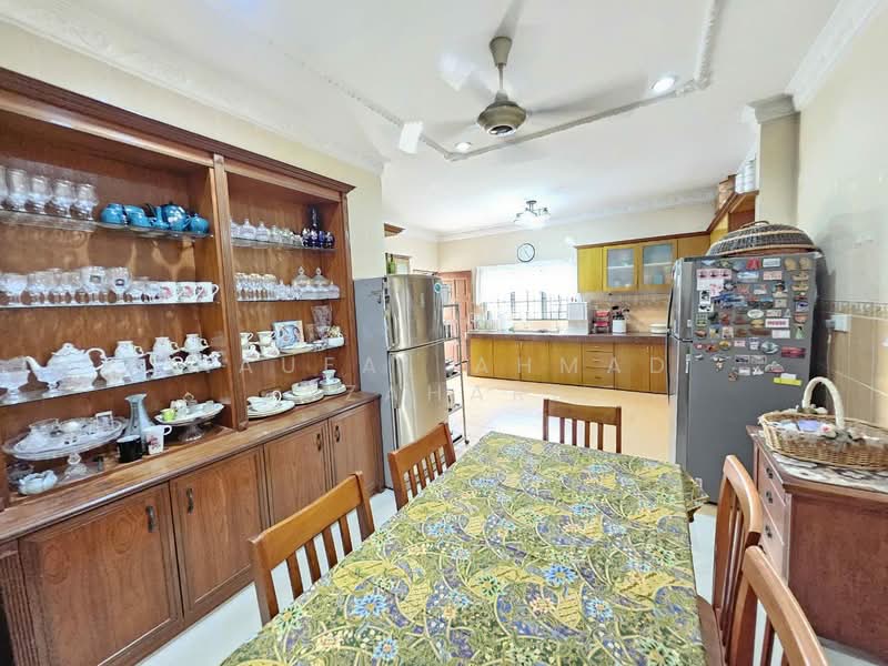 Bungalow for Sale in Lavender Heights (Senawang) - Naufal Ahmad Azahari - Dining area two - PropertyGuru.com.my
