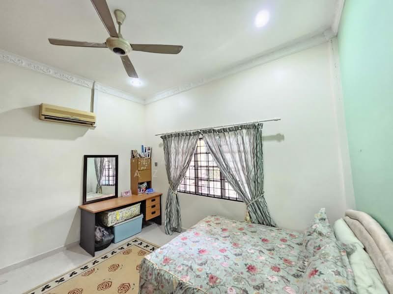 Bungalow for Sale in Lavender Heights (Senawang) - Naufal Ahmad Azahari - Bedroom four - PropertyGuru.com.my