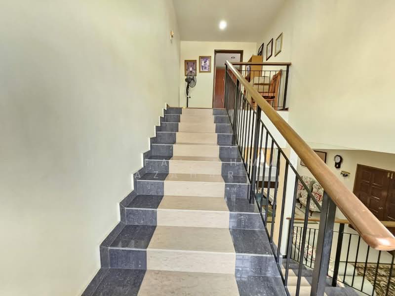 Bungalow for Sale in Lavender Heights (Senawang) - Naufal Ahmad Azahari - Stairs - PropertyGuru.com.my