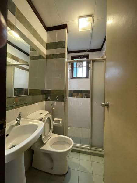 2-storey Terraced House for Sale in Shah Alam (Selangor) - Asman Samsudin - Bathroom - PropertyGuru.com.my