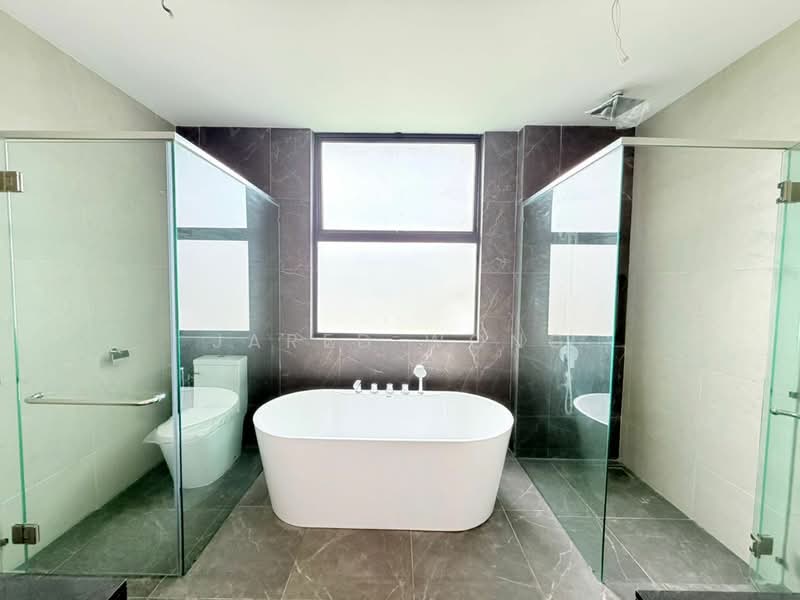 Semi-Detached House for Sale in Cyberjaya (Selangor) - Jared Wong - Bathroom - PropertyGuru.com.my