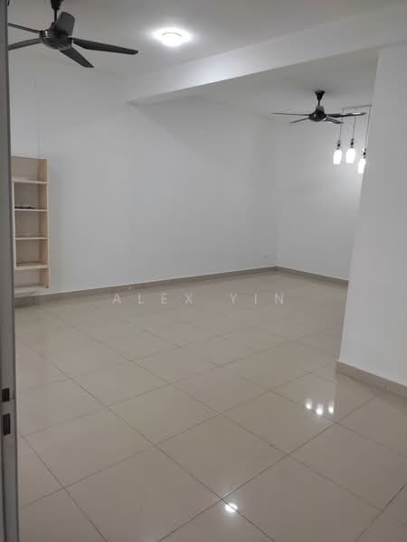 Bandar Rinching untuk Untuk Disewa - RM 1,400 /bulan, Mac 2026 - Living Room - PropertyGuru.com.my